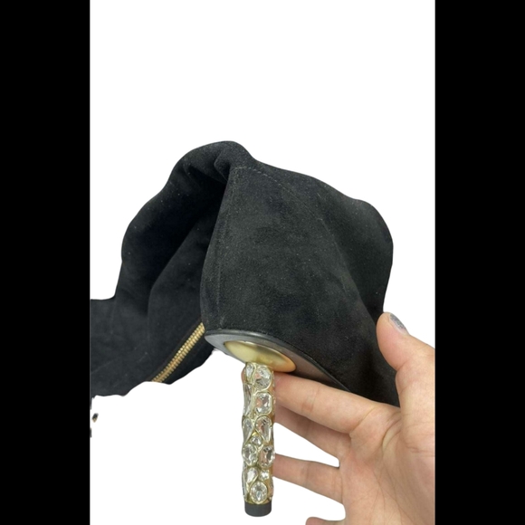 Thigh high boots - Picture 6 of 8